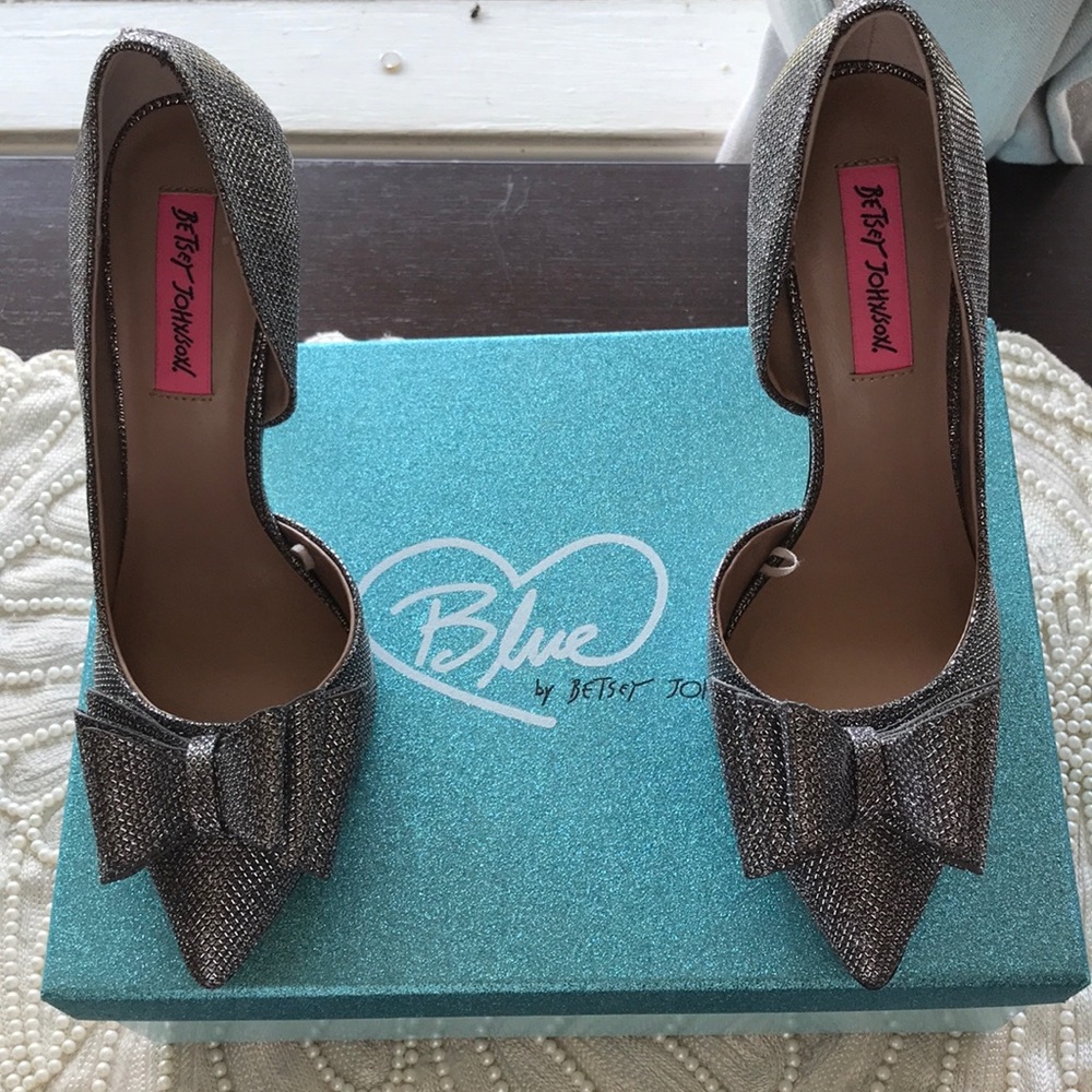 🔴 SOLD🔴 Betsy Johnson pumps